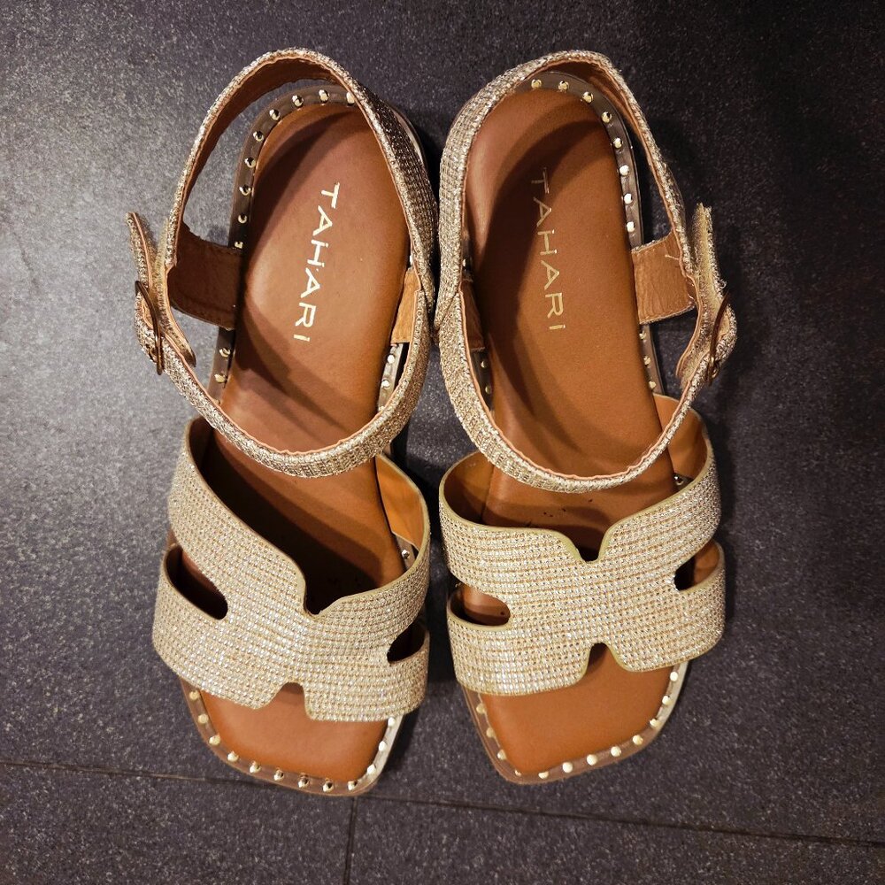 Kids Tahari Sparkly Gold Shimmer Sandals Sz 2